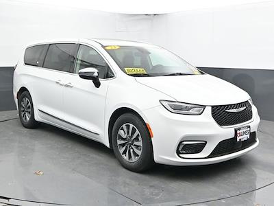 2023 Chrysler Pacifica FWD Minivan for sale #02P2544 - photo 2