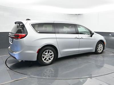 2024 Chrysler Pacifica FWD Minivan for sale #02P2724 - photo 2