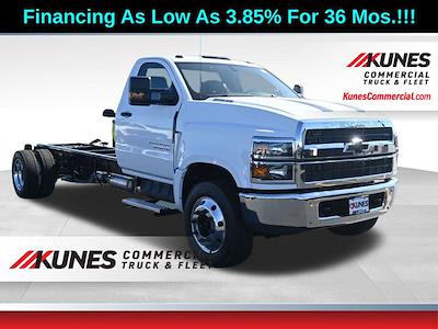 2024 Chevrolet Silverado 5500 Regular Cab DRW 4x2, Monroe Truck Equipment Versa-Line Platform Body Flatbed Truck for sale #02T1761 - photo 1