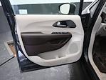 Used 2017 Chrysler Pacifica Touring L Minivan for sale #02X1024N - photo 17