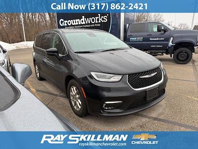 Used 2023 Chrysler Pacifica - photo 1