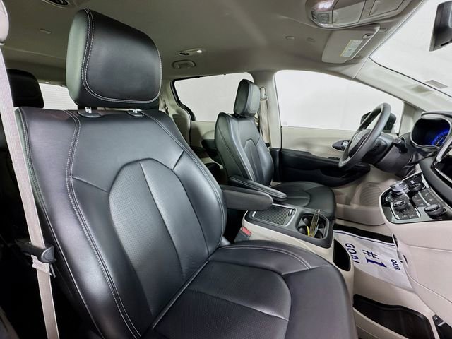 Used 2023 Chrysler Pacifica - photo 24