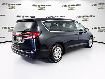 2023 Chrysler Pacifica FWD Minivan for sale #P11576 - photo 2