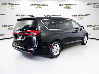 2024 Chrysler Pacifica FWD Minivan for sale #P11577 - photo 2