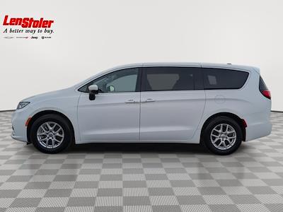 Used 2023 Chrysler Pacifica - photo 1