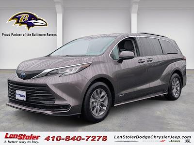 Used 2021 Toyota Sienna LE Minivan for sale #J1716AB - photo 1