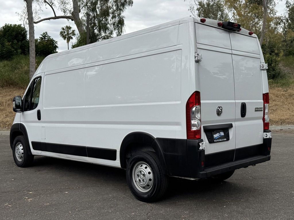 Used 2023 Ram ProMaster 2500 - photo 6