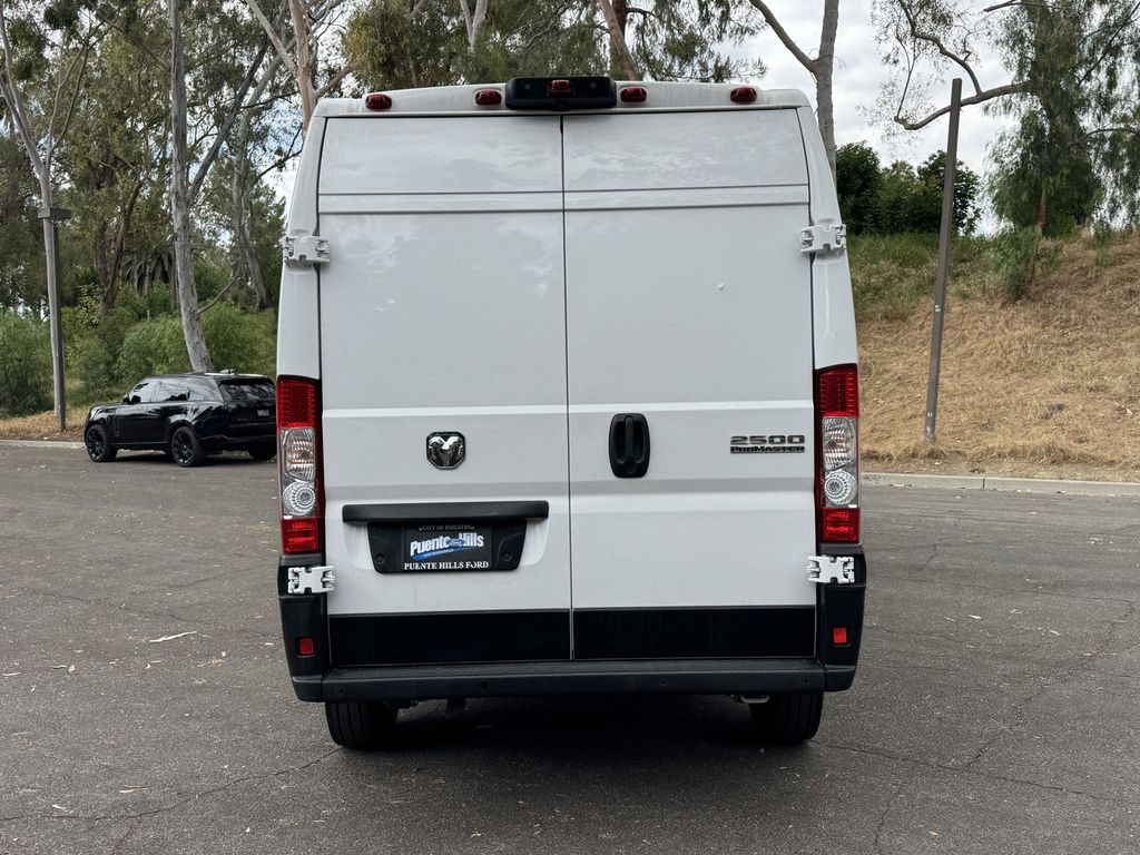 Used 2023 Ram ProMaster 2500 - photo 7