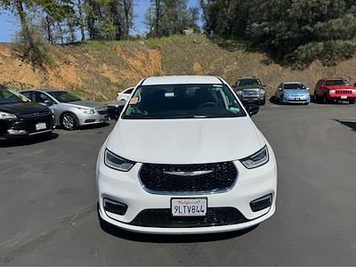 Used 2024 Chrysler Pacifica - photo 1
