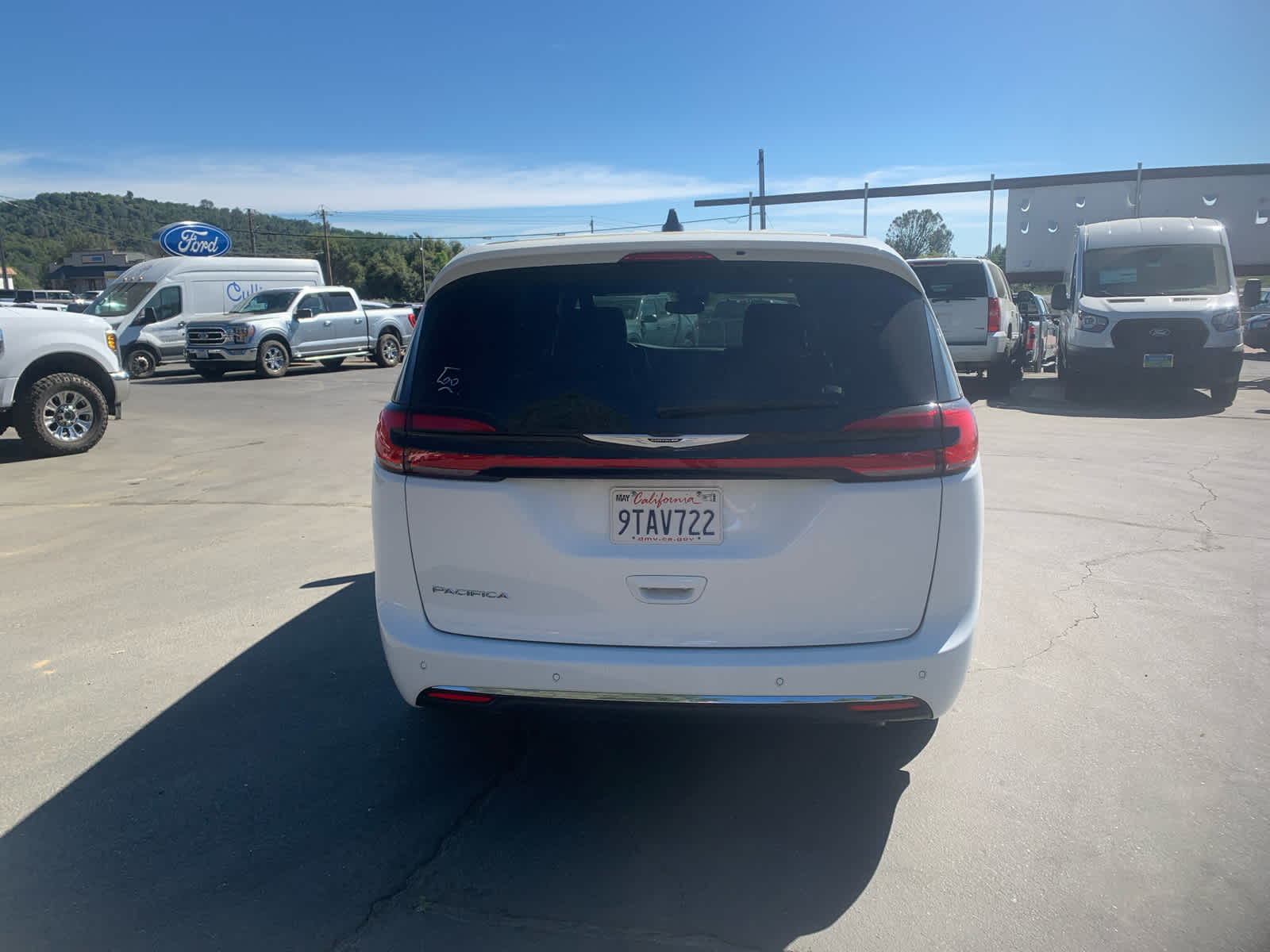 Used 2025 Chrysler Pacifica - photo 8