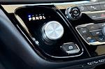 Used 2025 Chrysler Pacifica Select Minivan thumbnail 11