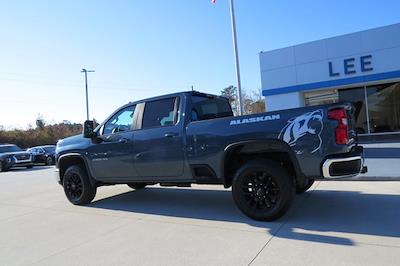 2025 Chevrolet Silverado 2500 Crew Cab 4WD Pickup for sale #29365 - photo 2