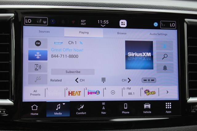 Used 2024 Chrysler Pacifica - photo 12