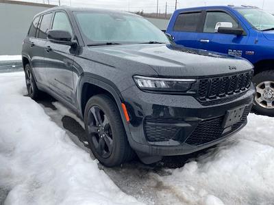 Used 2023 Jeep Grand Cherokee - photo 1