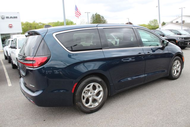 Used 2024 Chrysler Pacifica - photo 14