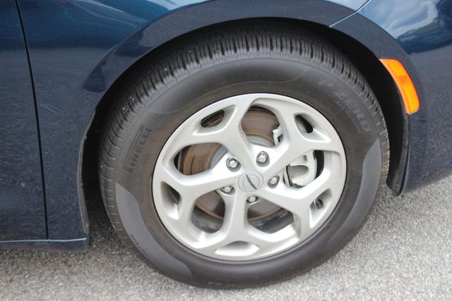 Used 2024 Chrysler Pacifica - photo 20