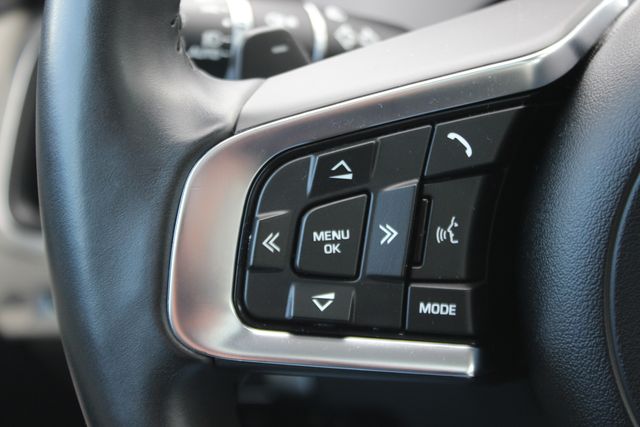 Used 2020 Jaguar E-Pace - photo 15