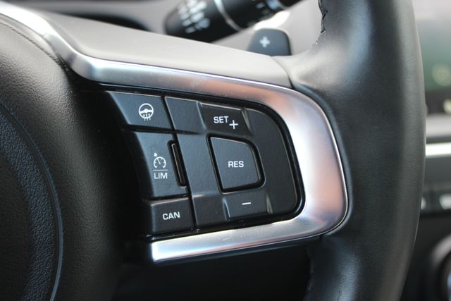 Used 2020 Jaguar E-Pace - photo 16