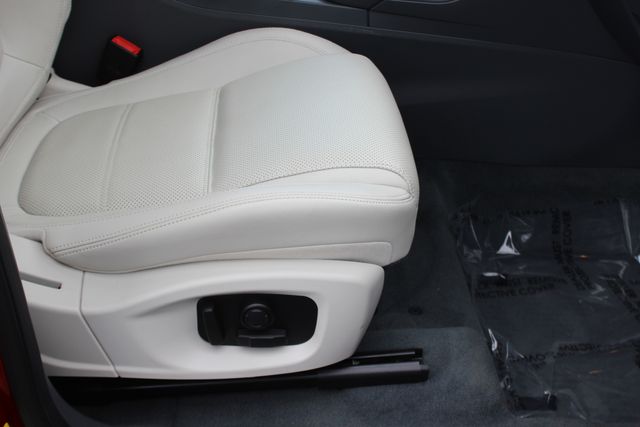 Used 2020 Jaguar E-Pace - photo 34