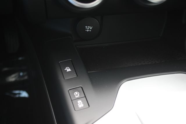 Used 2020 Jaguar E-Pace - photo 10