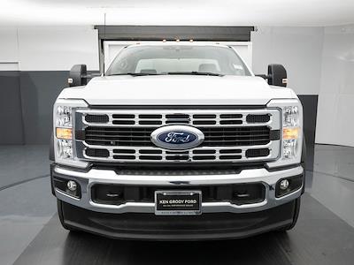 New 2025 Ford F-550 - photo 1