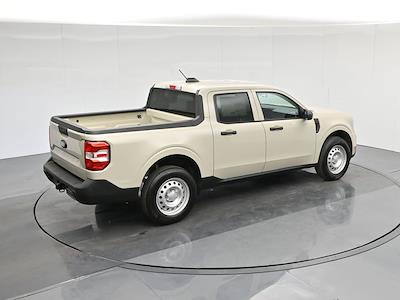 2025 Ford Maverick SuperCrew Cab FWD Pickup for sale #B253872 - photo 2