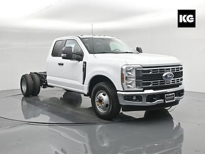 New 2026 Ford F-350 Super Cab Cab Chassis for sale #B260268 - photo 1
