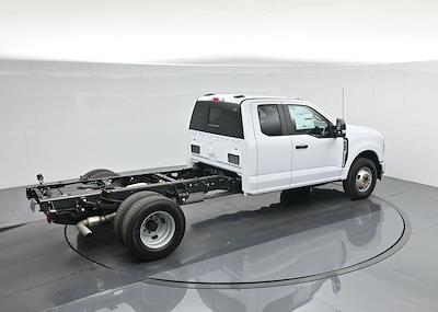 New 2026 Ford F-350 Super Cab Cab Chassis for sale #B260268 - photo 2