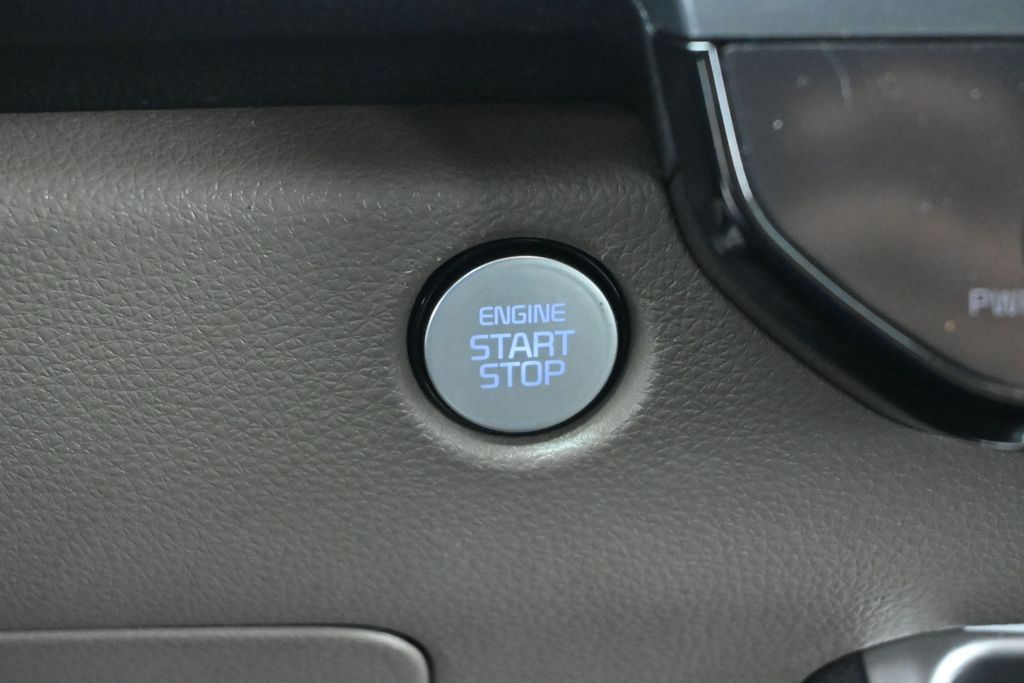 Used 2026 Kia Carnival - photo 16