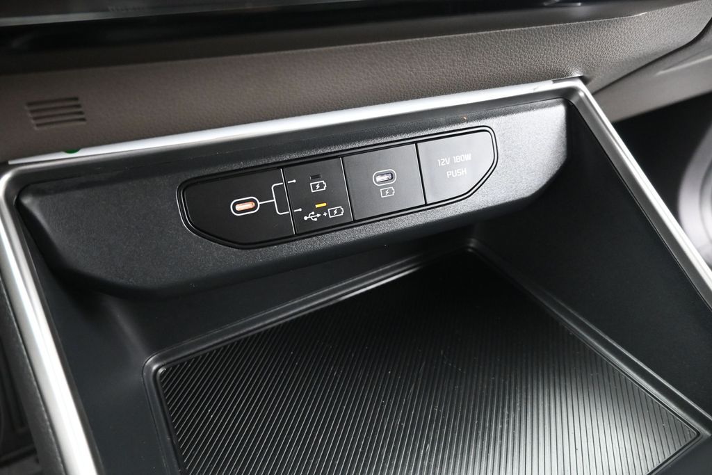 Used 2026 Kia Carnival - photo 21