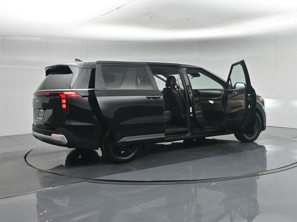Used 2026 Kia Carnival - photo 8