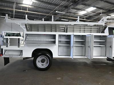 New 2025 Ford F-550 - photo 1