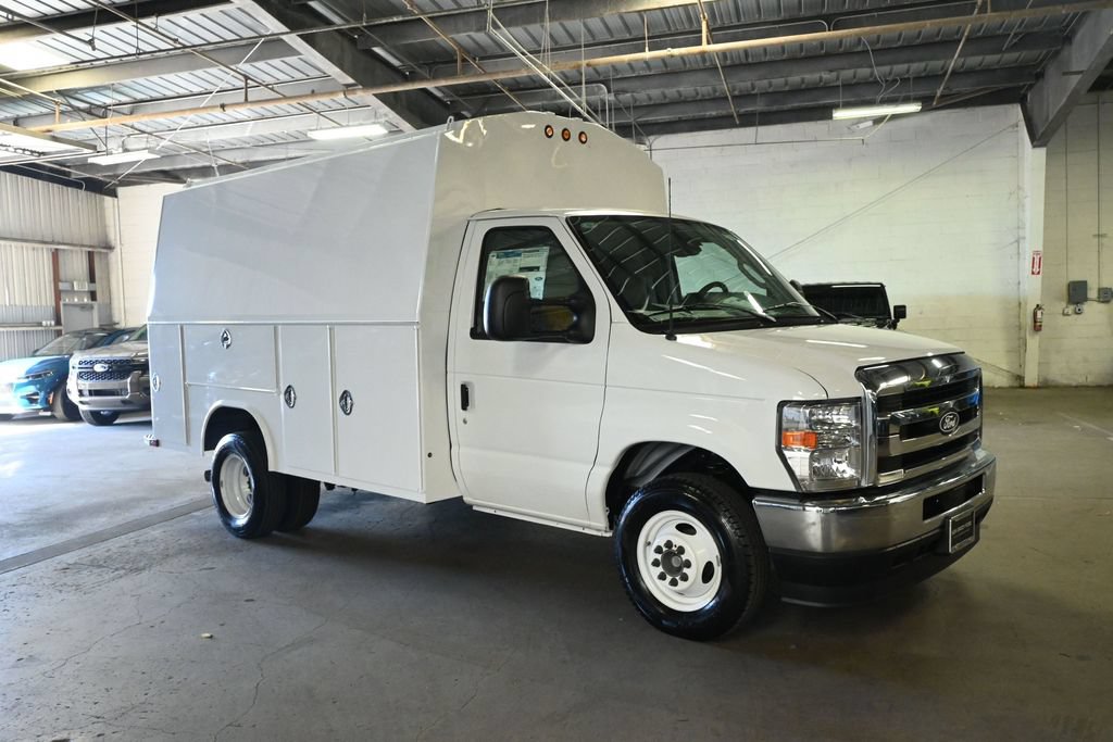 New 2026 Ford E-350 - photo 1
