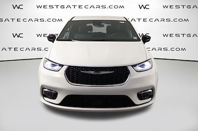 2025 Chrysler Pacifica AWD Minivan for sale #2860XP - photo 2