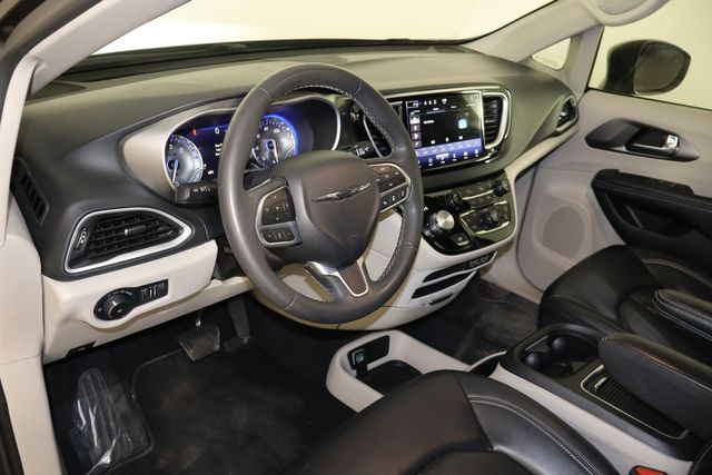 Used 2023 Chrysler Pacifica - photo 28
