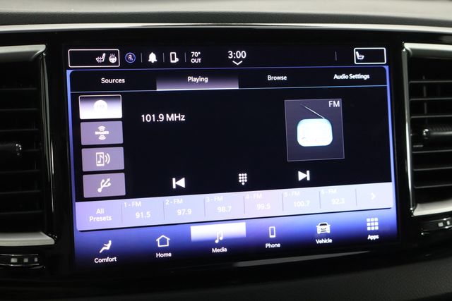 Used 2023 Chrysler Pacifica - photo 30