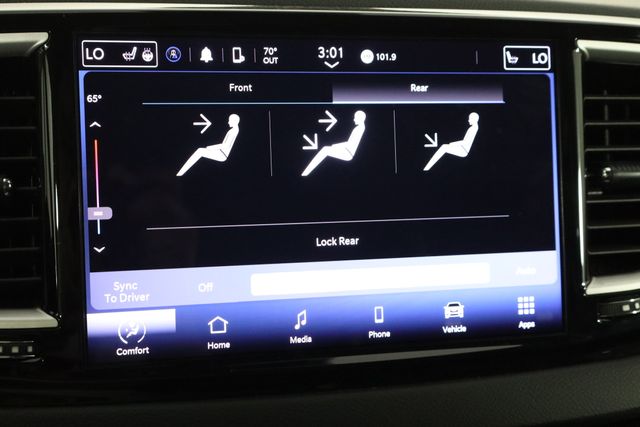 Used 2023 Chrysler Pacifica - photo 34