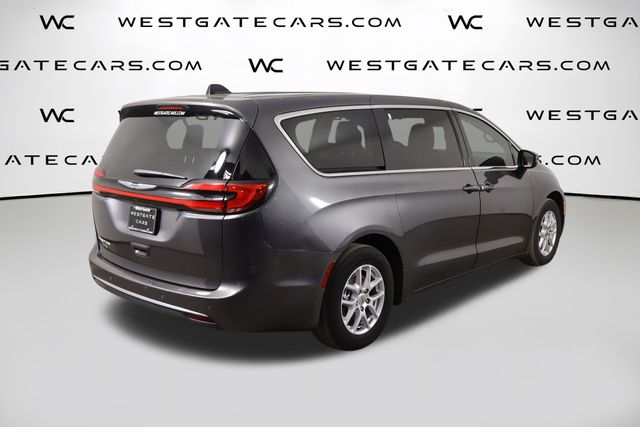 Used 2023 Chrysler Pacifica - photo 49