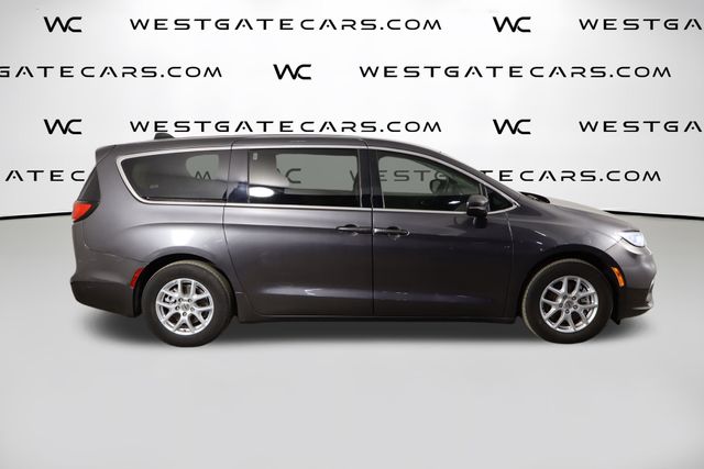 Used 2023 Chrysler Pacifica - photo 50