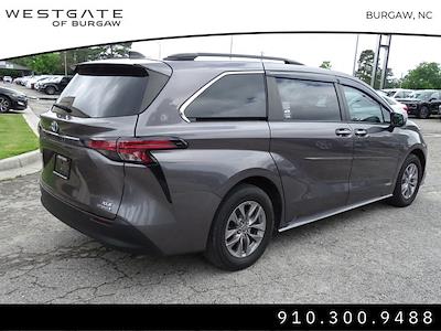 Used 2021 Toyota Sienna XLE Minivan for sale #8032XP - photo 2