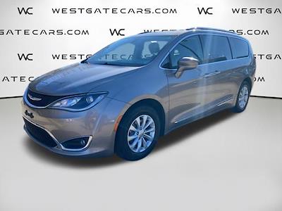 Used 2018 Chrysler Pacifica - photo 1