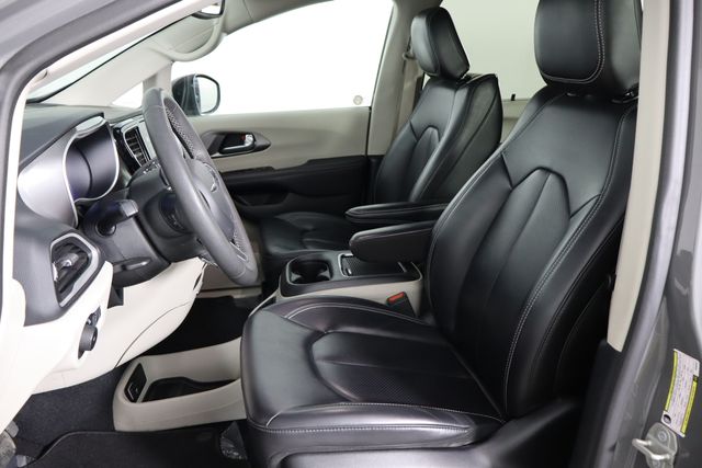 Used 2023 Chrysler Pacifica - photo 15