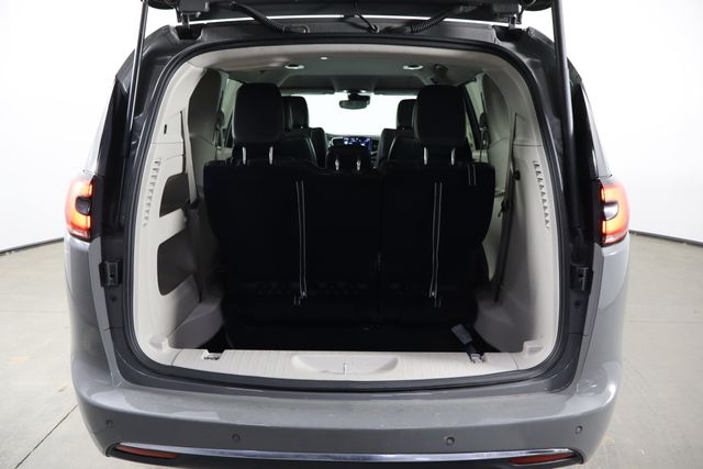 Used 2023 Chrysler Pacifica - photo 19