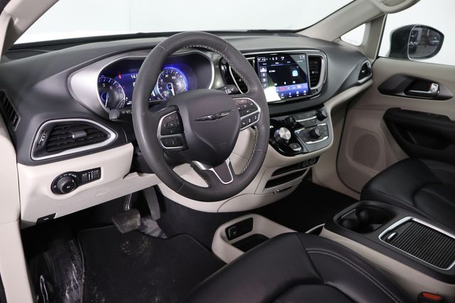 Used 2023 Chrysler Pacifica - photo 26