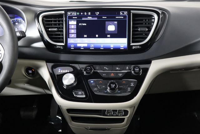 Used 2023 Chrysler Pacifica - photo 29