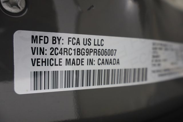 Used 2023 Chrysler Pacifica - photo 38