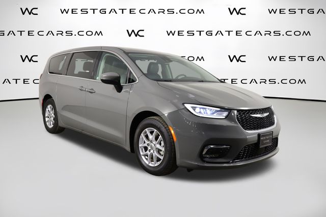 Used 2023 Chrysler Pacifica - photo 43