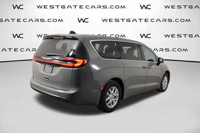 Used 2023 Chrysler Pacifica - photo 45