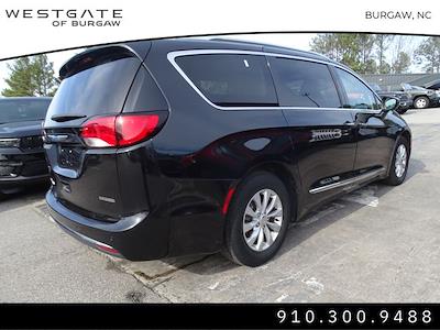 2018 Chrysler Pacifica FWD Minivan for sale #2518XP - photo 2