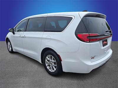 2023 Chrysler Pacifica FWD Minivan for sale #58092X - photo 2